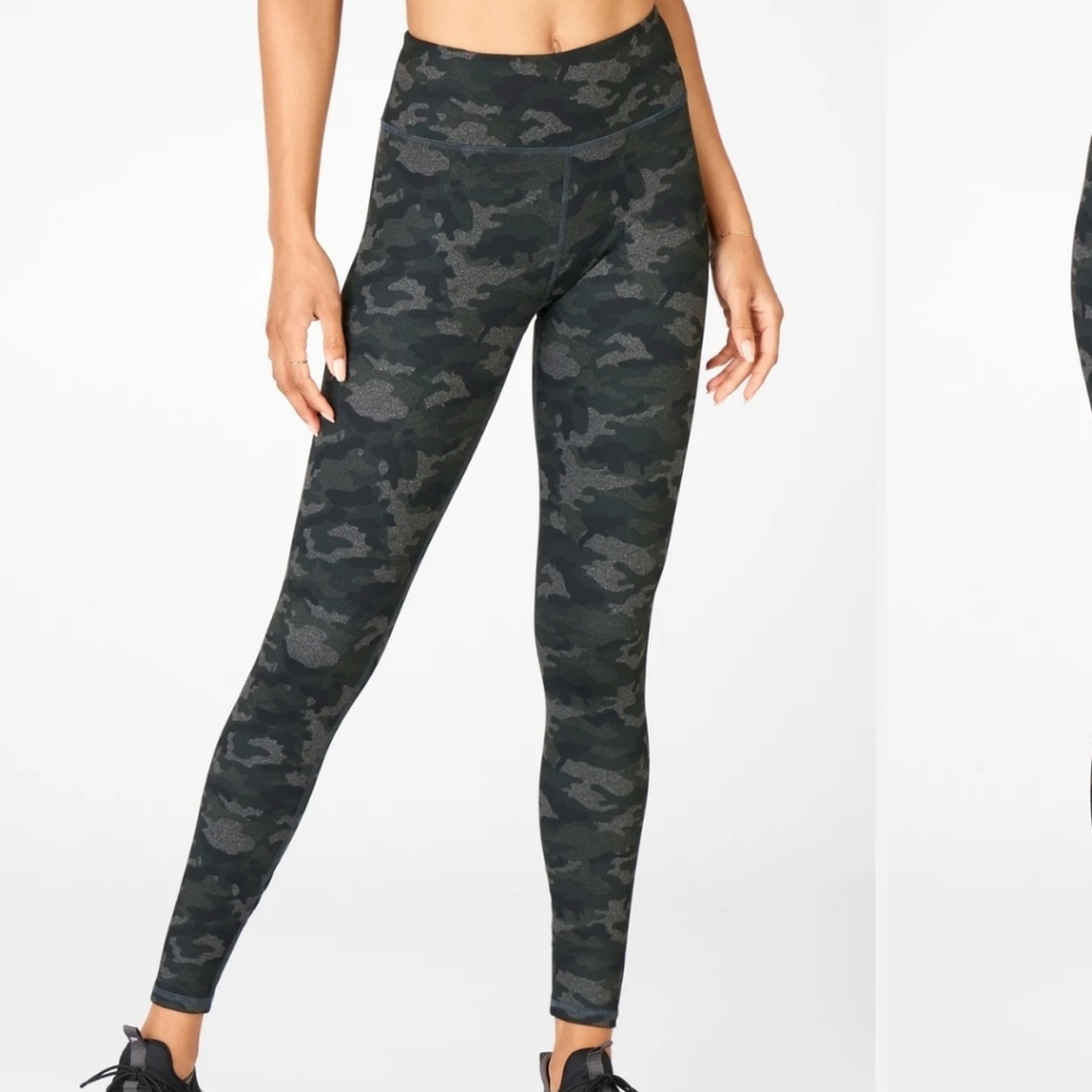 Fabletics camo leggings 7/8